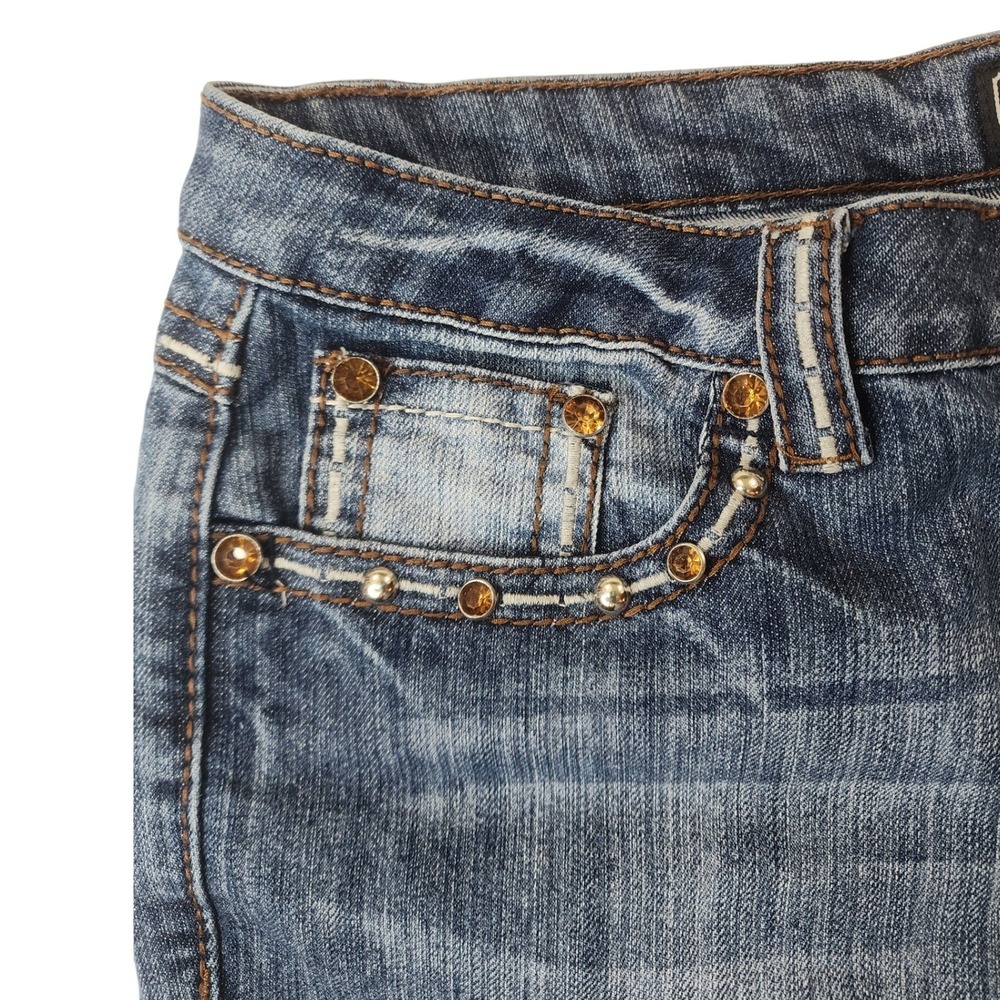 Cato Women's Denim Capris - Picture 3 of 14